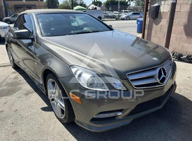 2012 Mercedes Benz E 550 фото