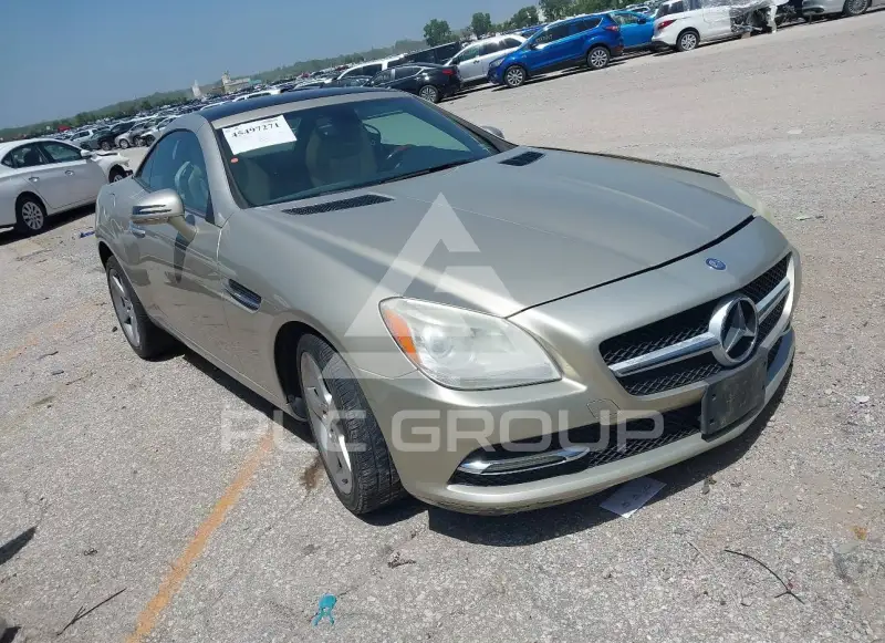 2012 Mercedes Benz SLK 250 photo