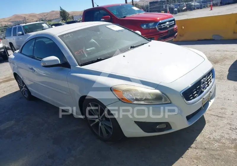 2012 Volvo C70 photo