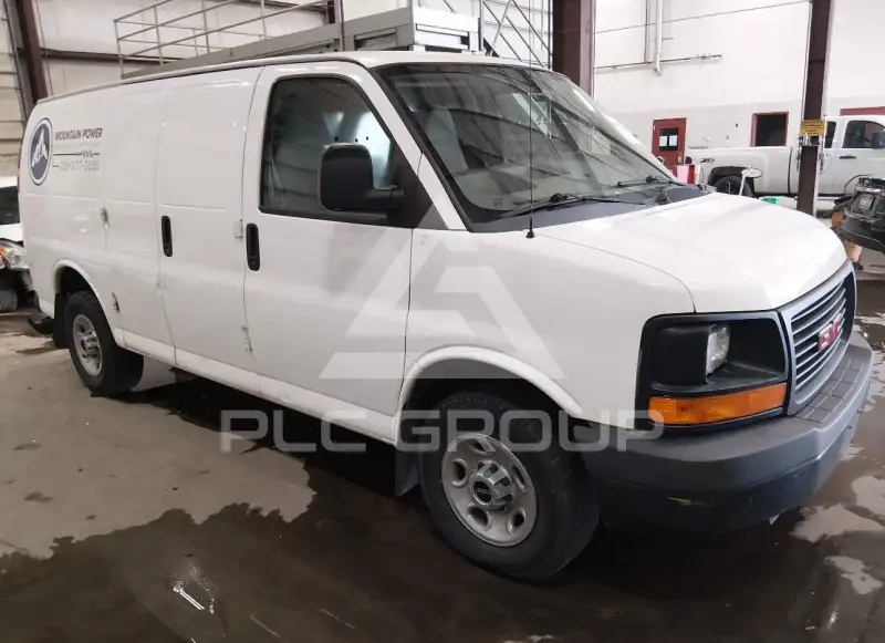 2012 GMC SAVANA photo