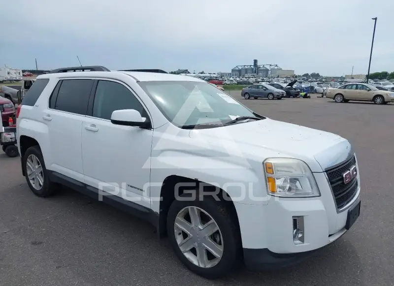 2012 GMC TERRAIN photo