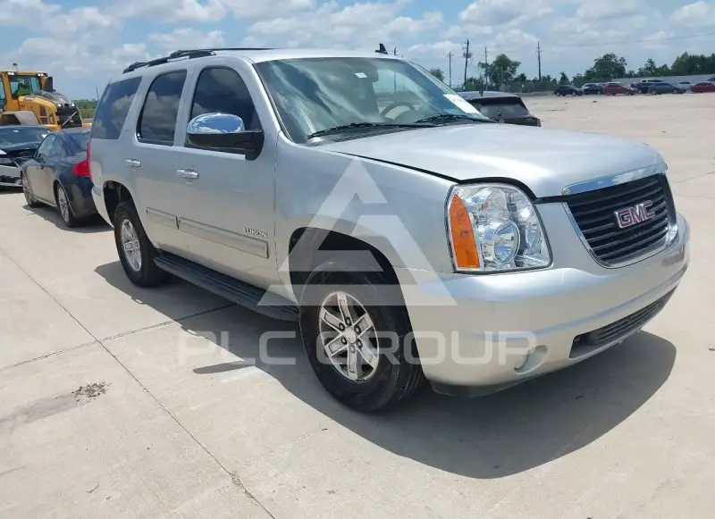 2012 GMC YUKON photo