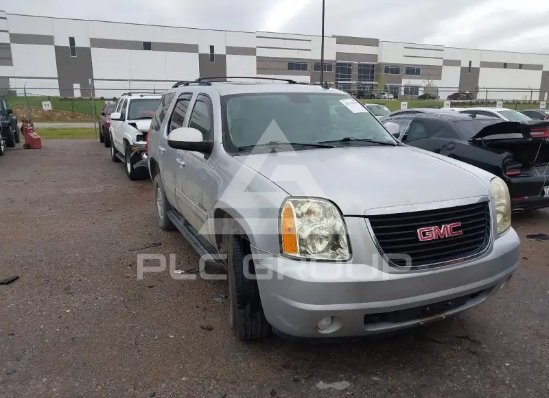 2012 GMC YUKON фото