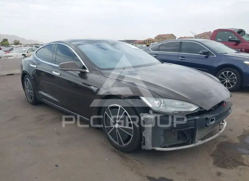 2012 Tesla Model S фото