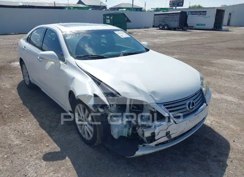 2012 Lexus ES350 photo