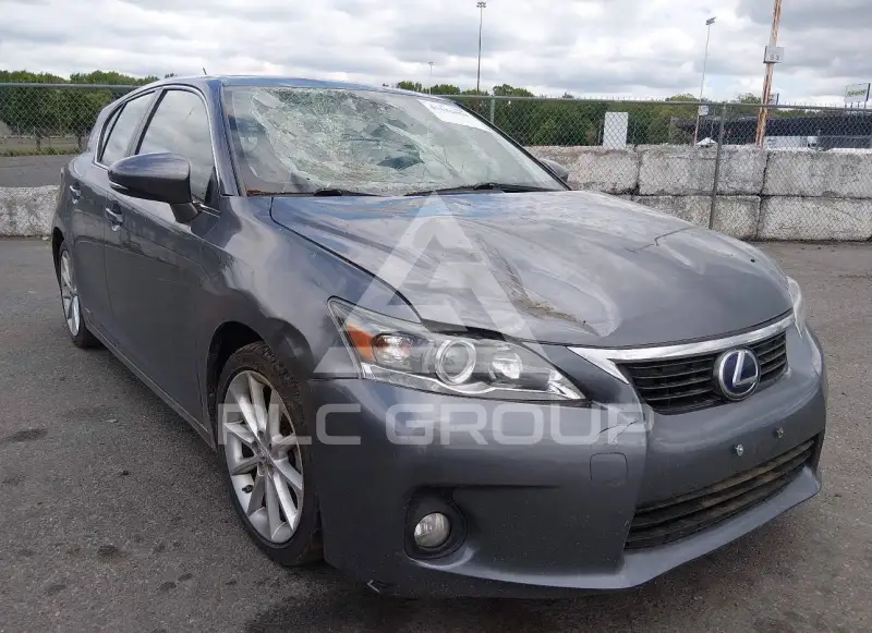 2012 Lexus CT200 photo