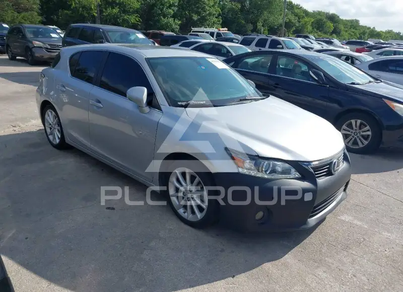 2012 Lexus CT200 photo