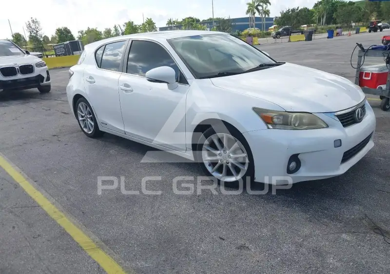 2012 Lexus CT200 photo