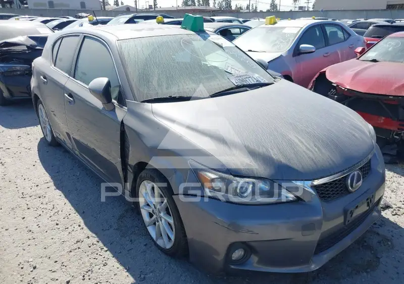 2012 Lexus CT200 photo