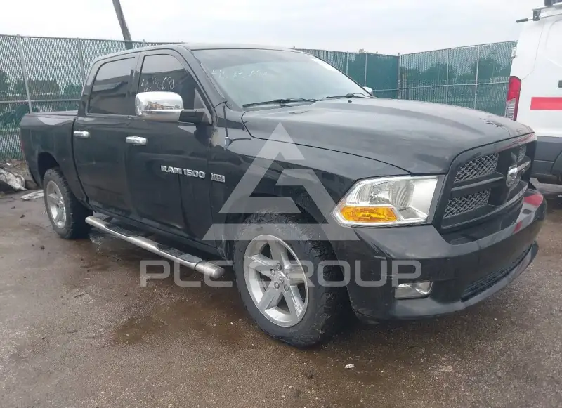 2012 RAM 1500 photo