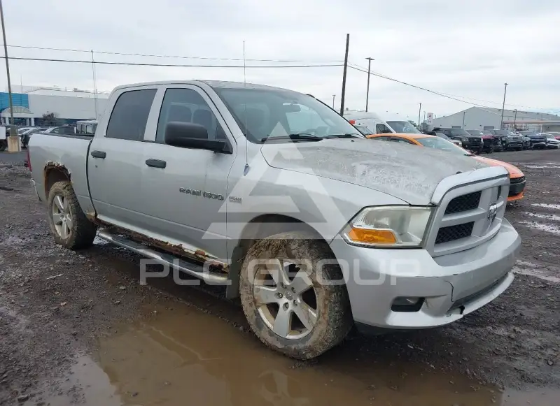 2012 RAM 1500 photo