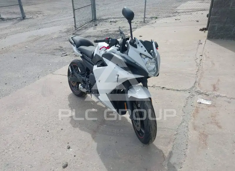 2012 Yamaha FZ6 photo