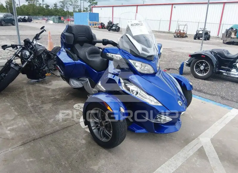 2012 Can-AM SPYDER фото