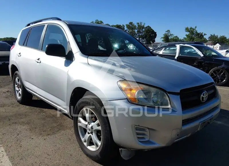 2012 Toyota RAV4 photo