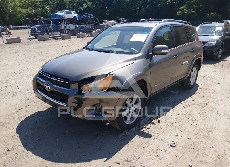 2012 Toyota RAV4 photo