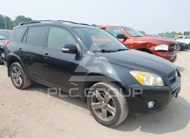 2012 Toyota RAV4 photo