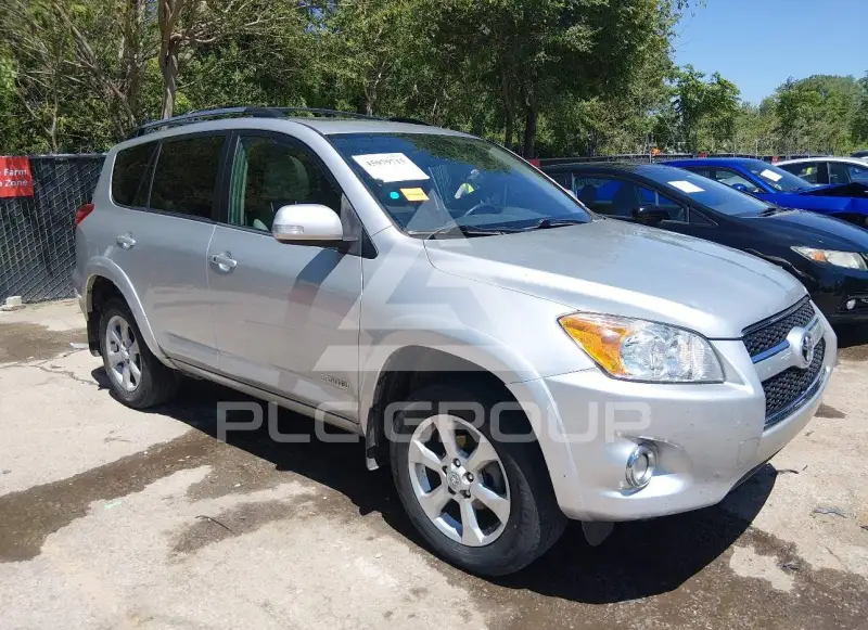 2012 Toyota RAV4 фото
