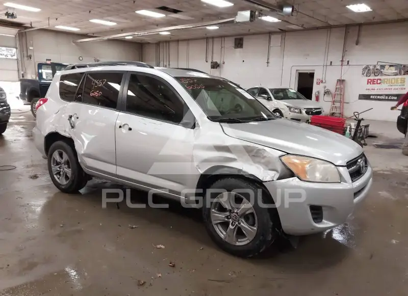 2012 Toyota RAV4 фото