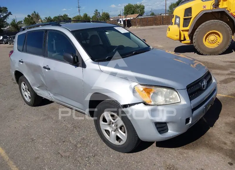 2012 Toyota RAV4 photo