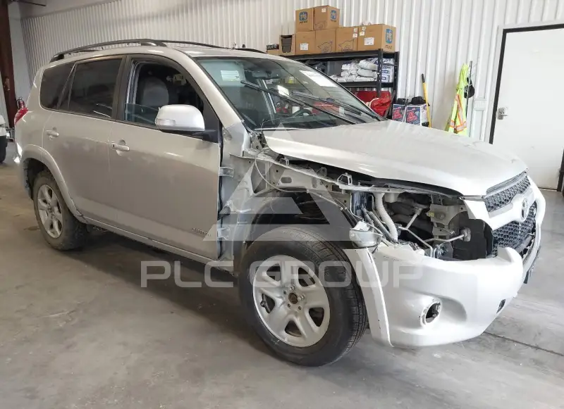 2012 Toyota RAV4 photo
