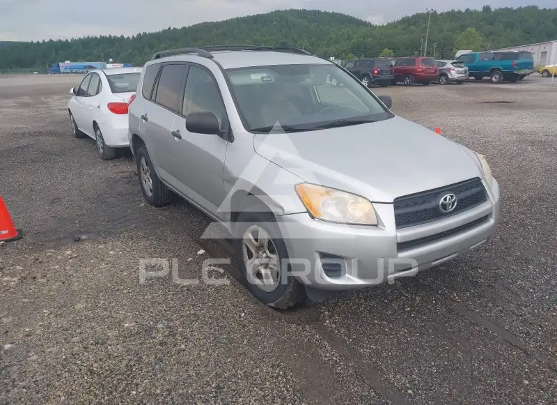 2012 Toyota RAV4 фото