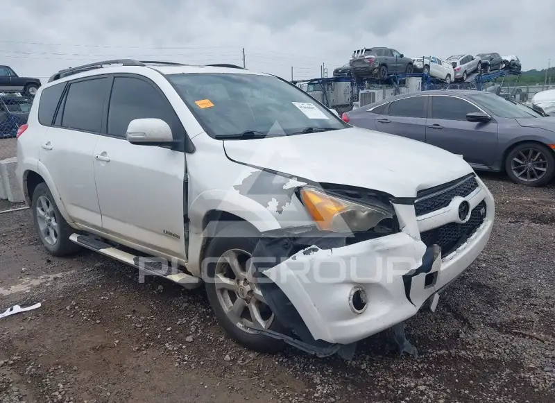 2012 Toyota RAV4 photo