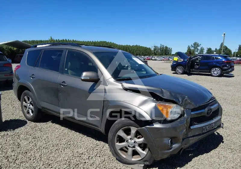 2012 Toyota RAV4 фото
