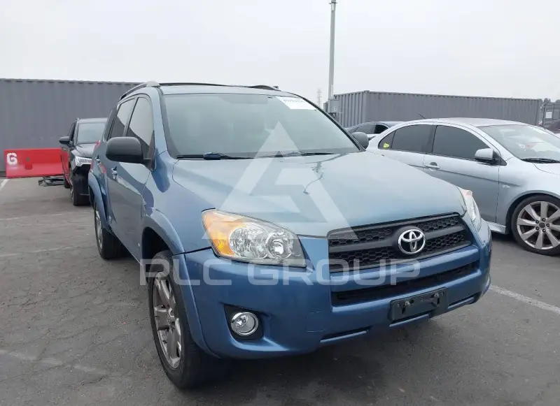 2012 Toyota RAV4 фото