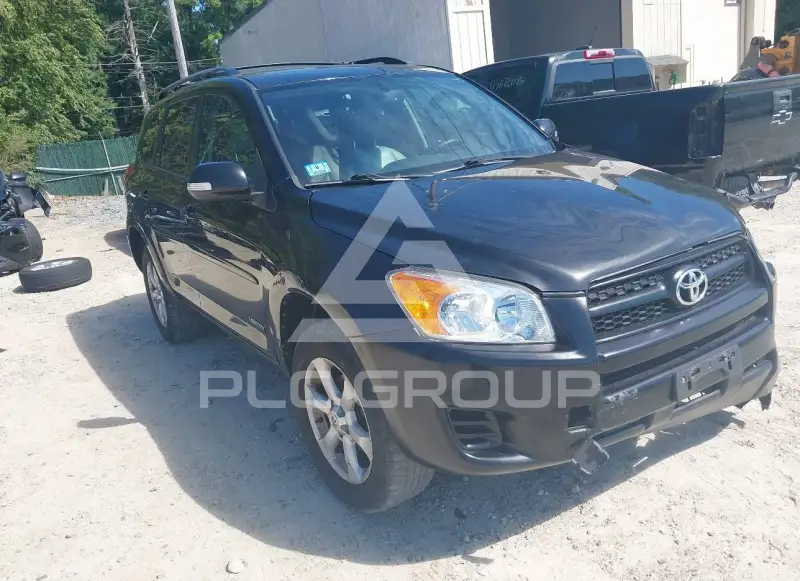 2012 Toyota RAV4 photo