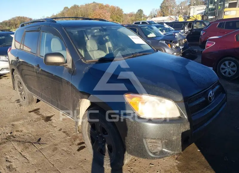 2012 Toyota RAV4 photo