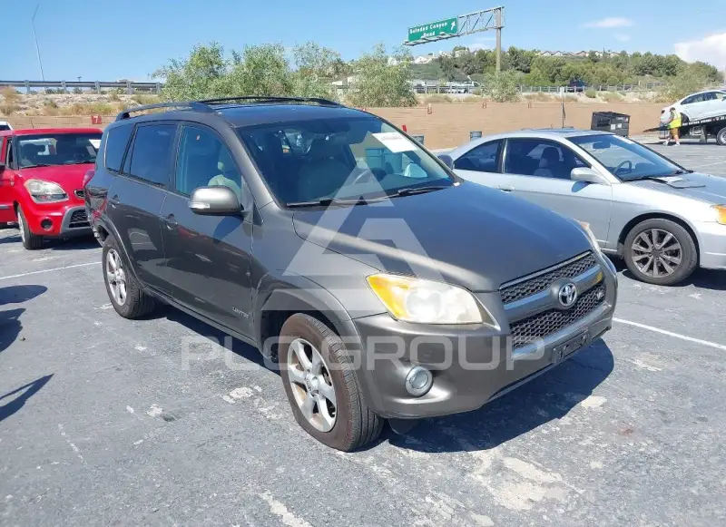 2012 Toyota RAV4 photo