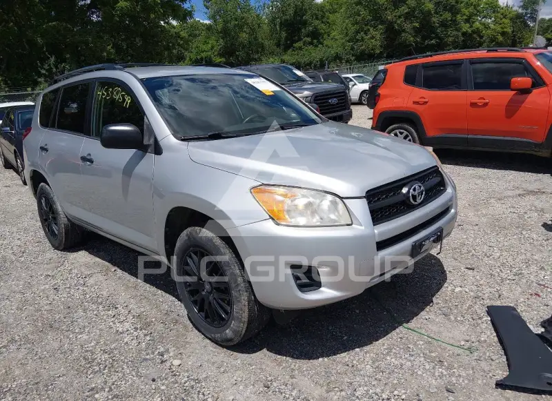 2012 Toyota RAV4 photo
