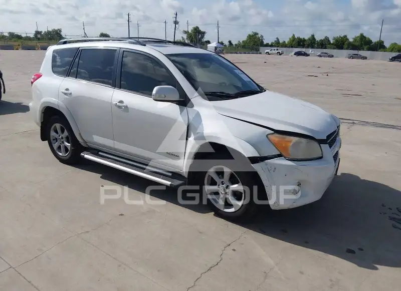 2012 Toyota RAV4 фото
