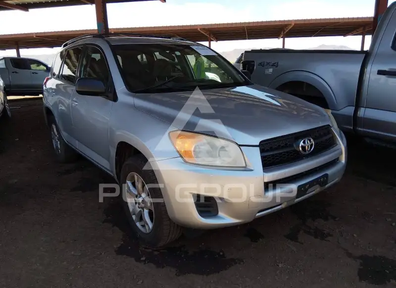 2012 Toyota RAV4 photo