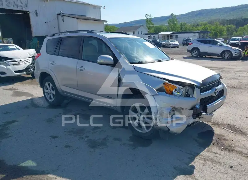 2012 Toyota RAV4 фото