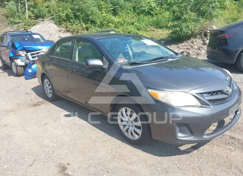 2012 Toyota COROLLA фото