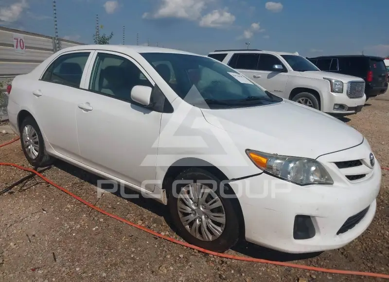 2012 Toyota COROLLA фото