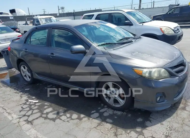 2012 Toyota COROLLA фото