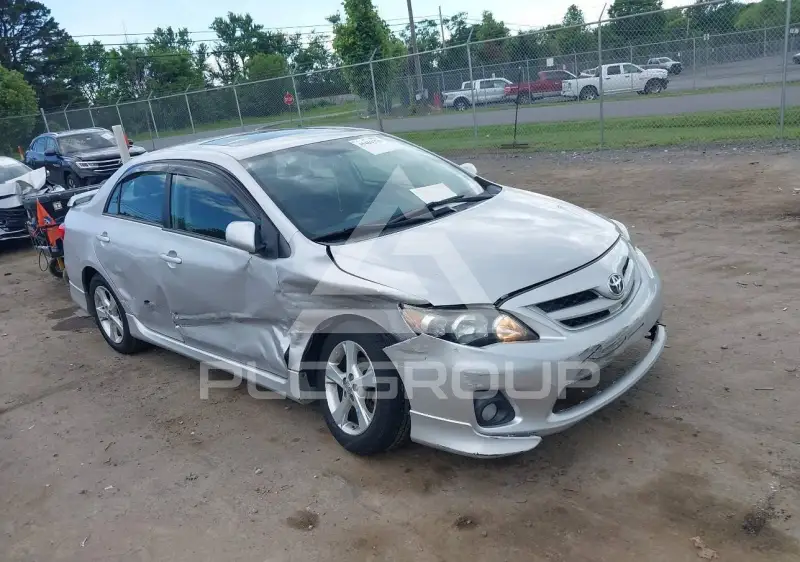2012 Toyota COROLLA фото