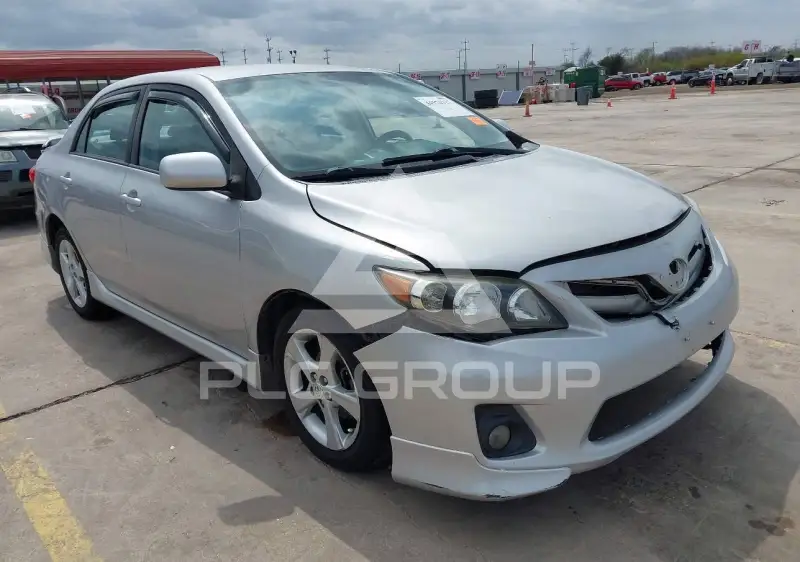 2012 Toyota COROLLA фото