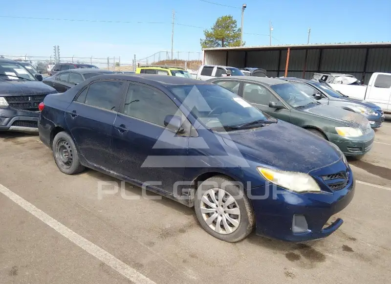 2012 Toyota COROLLA фото