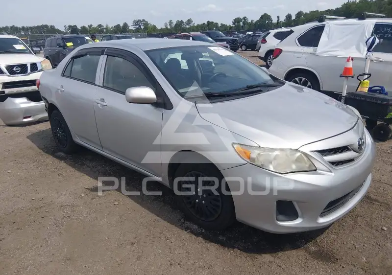 2012 Toyota COROLLA фото