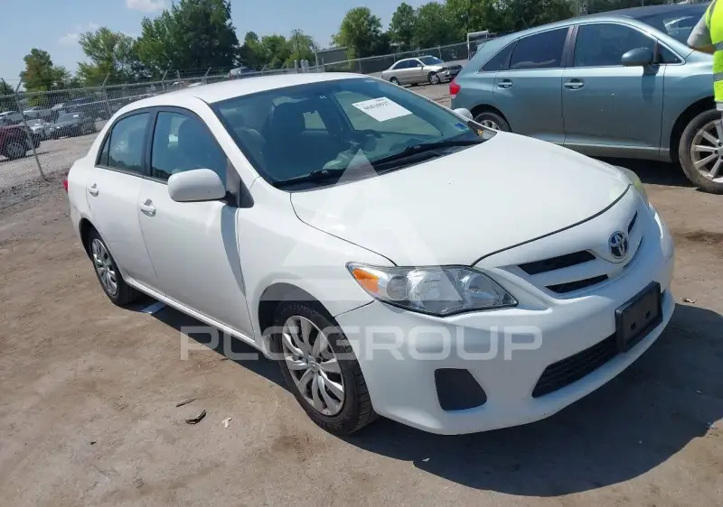 2012 Toyota COROLLA фото
