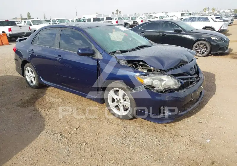 2012 Toyota COROLLA фото