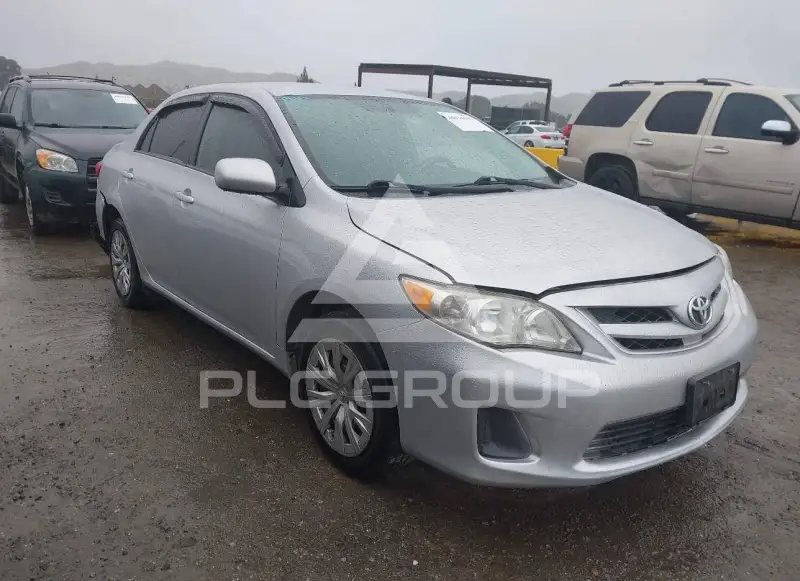 2012 Toyota COROLLA фото