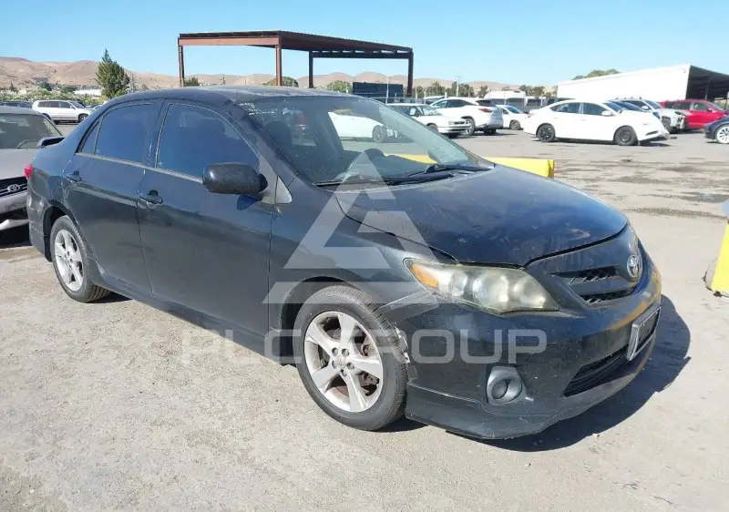 2012 Toyota COROLLA фото