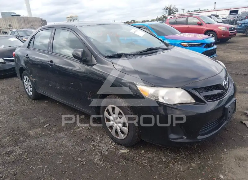 2012 Toyota COROLLA фото