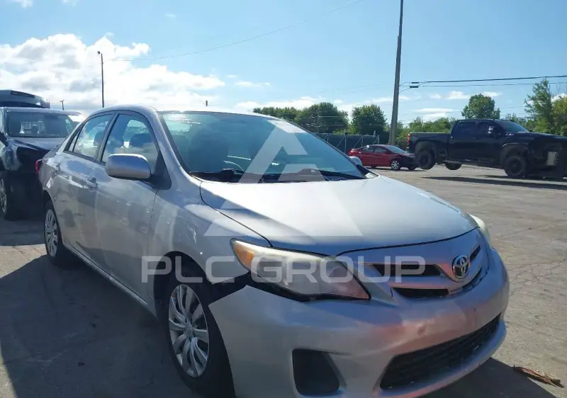 2012 Toyota COROLLA фото