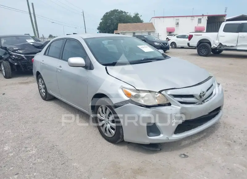 2012 Toyota COROLLA фото