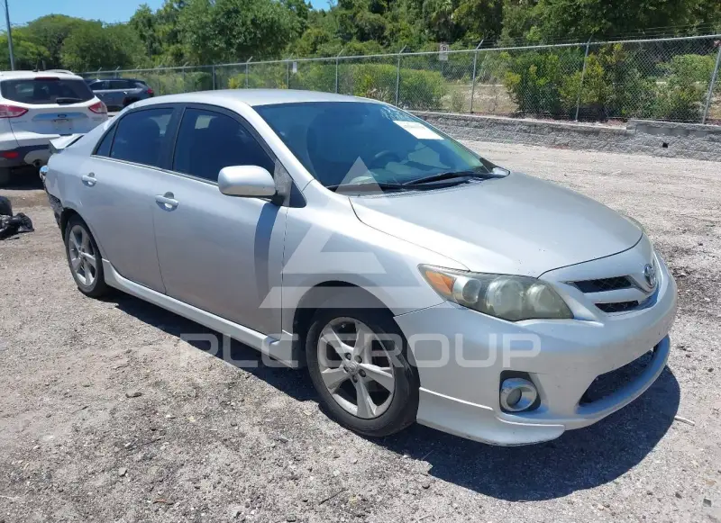 2012 Toyota COROLLA фото